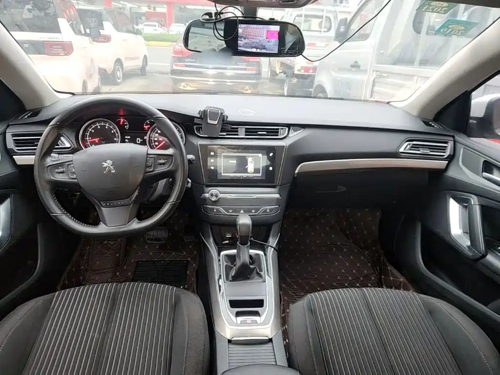 Peugeot 408 — миниатюра 10