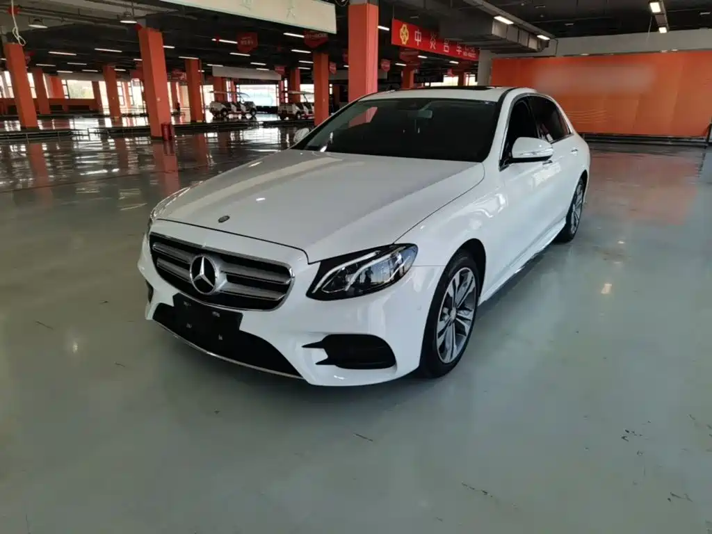 Mercedes-Benz E-Class — миниатюра 2
