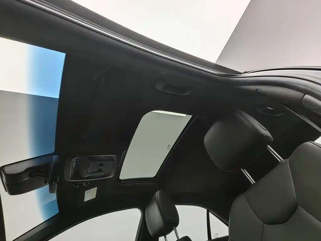 Cadillac CT4 — миниатюра 14