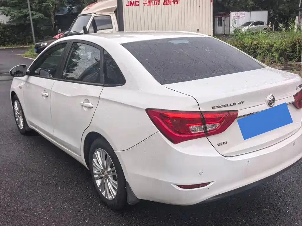 Buick Excelle — миниатюра 5