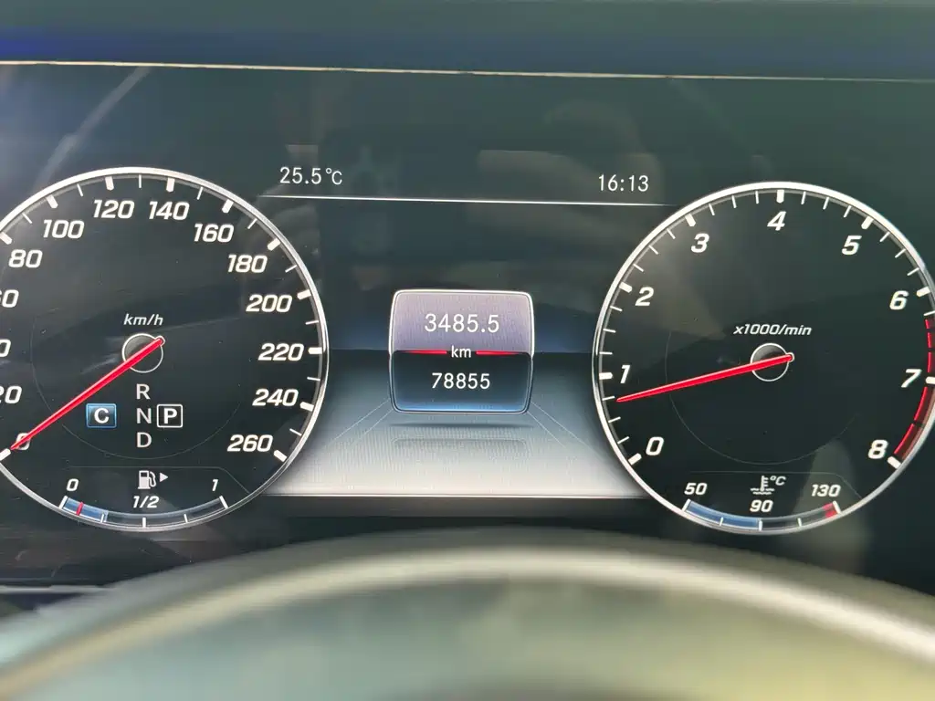 MERCEDES-BENZ E CLASS