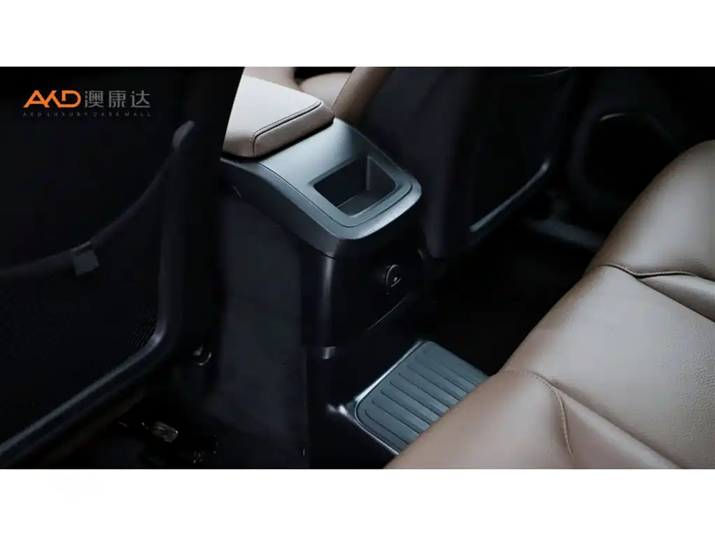 Volvo XC60 PHEV — миниатюра 9