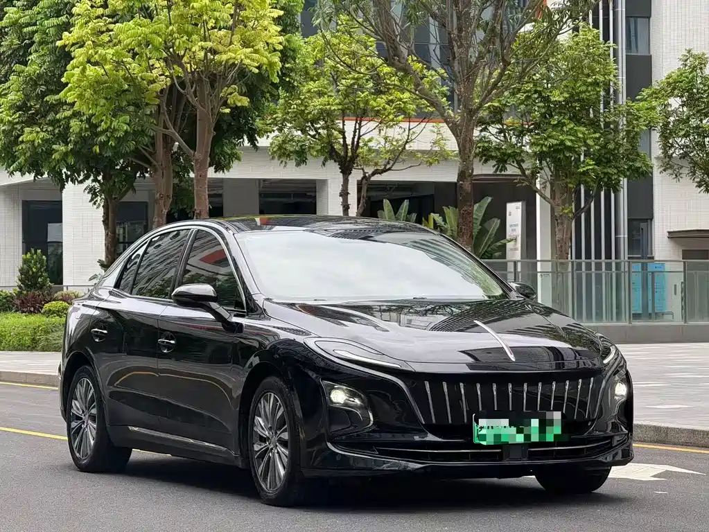 Hongqi Hongqi E-QM5 — миниатюра 3