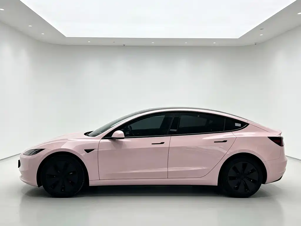 Tesla Model 3 — миниатюра 4