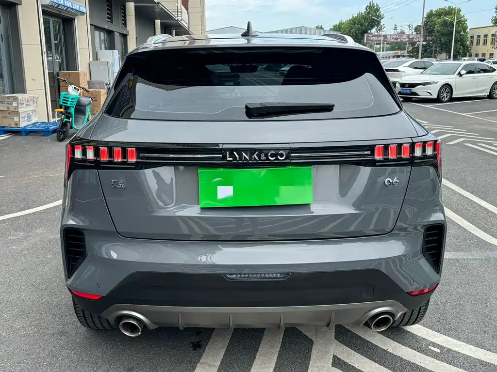 Lynk & Co 06 — миниатюра 4