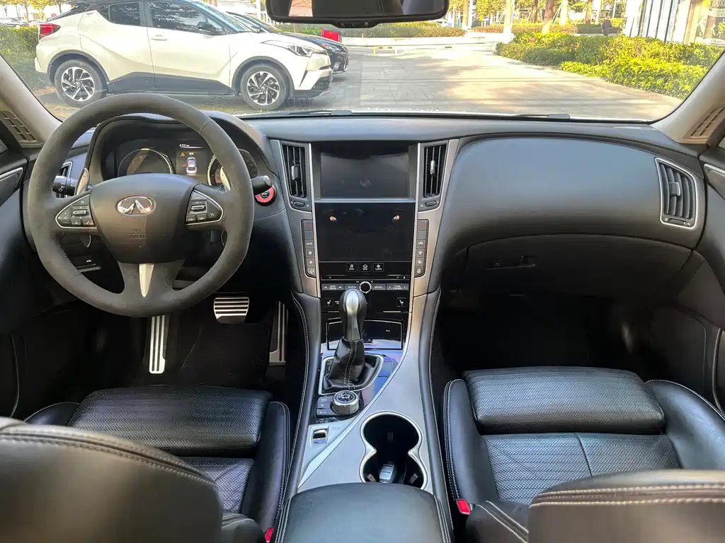 INFINITI Q50