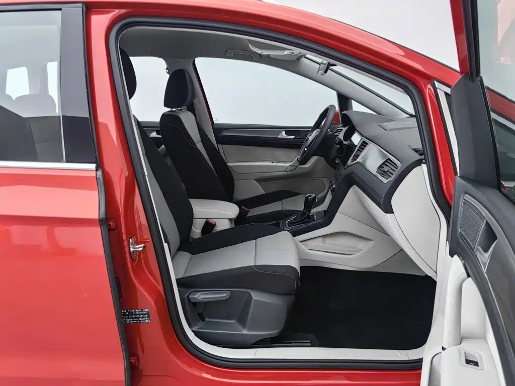 Volkswagen Golf Sportsvan — миниатюра 23