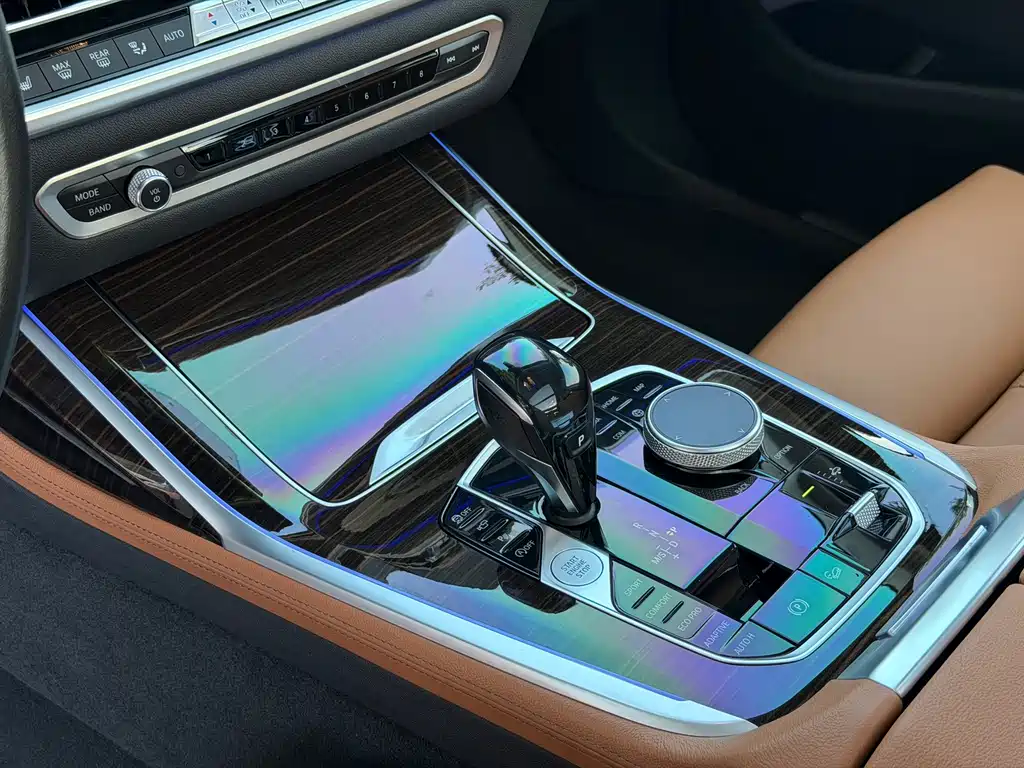 BMW X7 — миниатюра 17