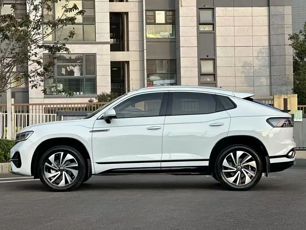Volkswagen X — миниатюра 3