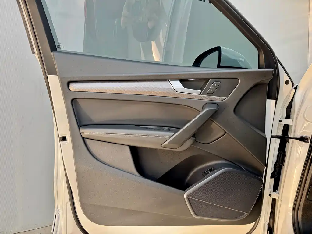 Audi Q5L — миниатюра 7