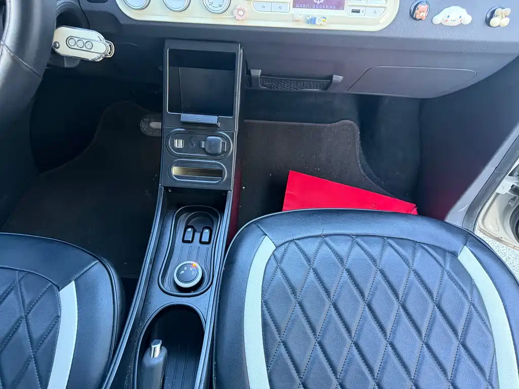 Wuling MINIEV — миниатюра 12