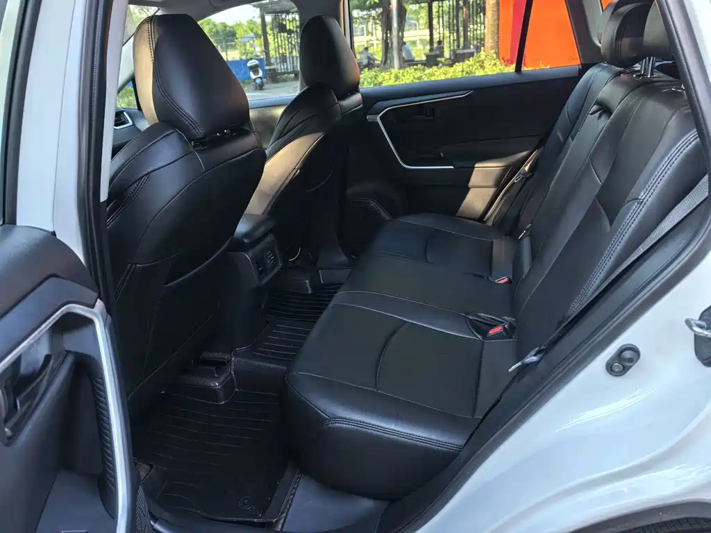 Toyota Wildlander — миниатюра 7