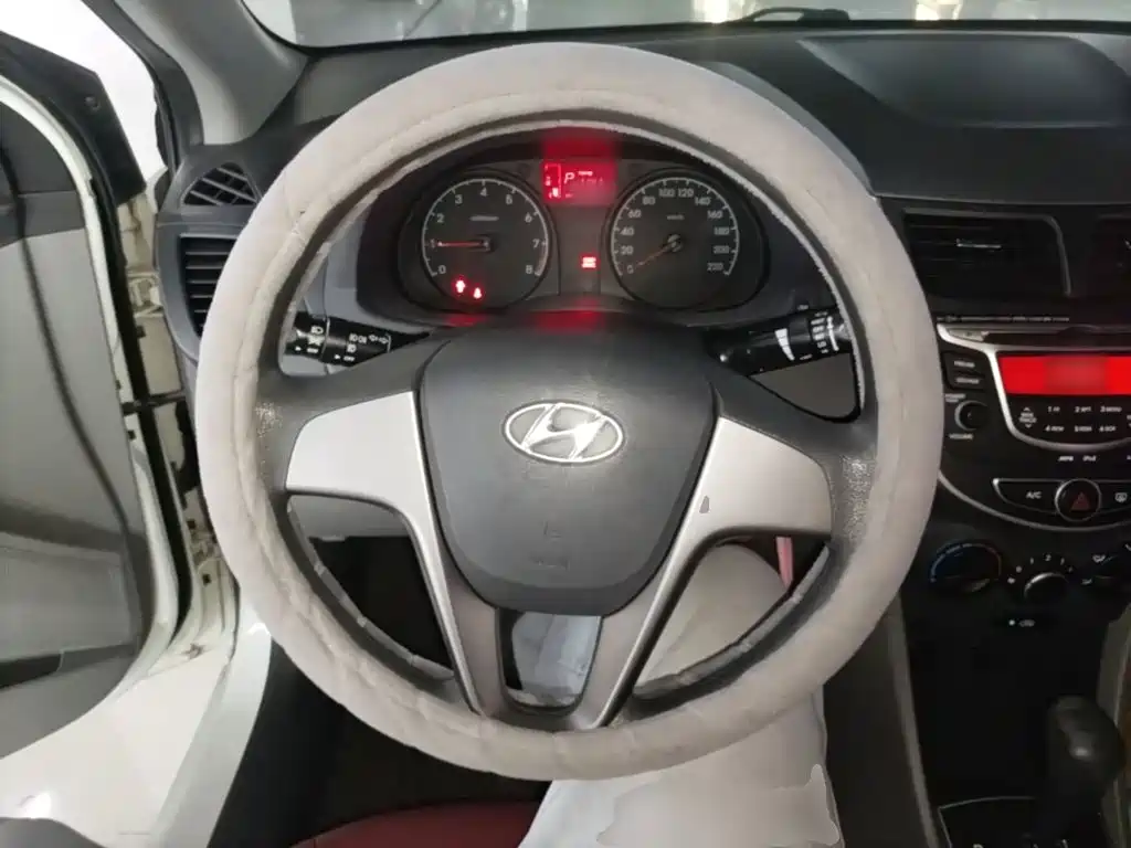 Hyundai Verna — миниатюра 11