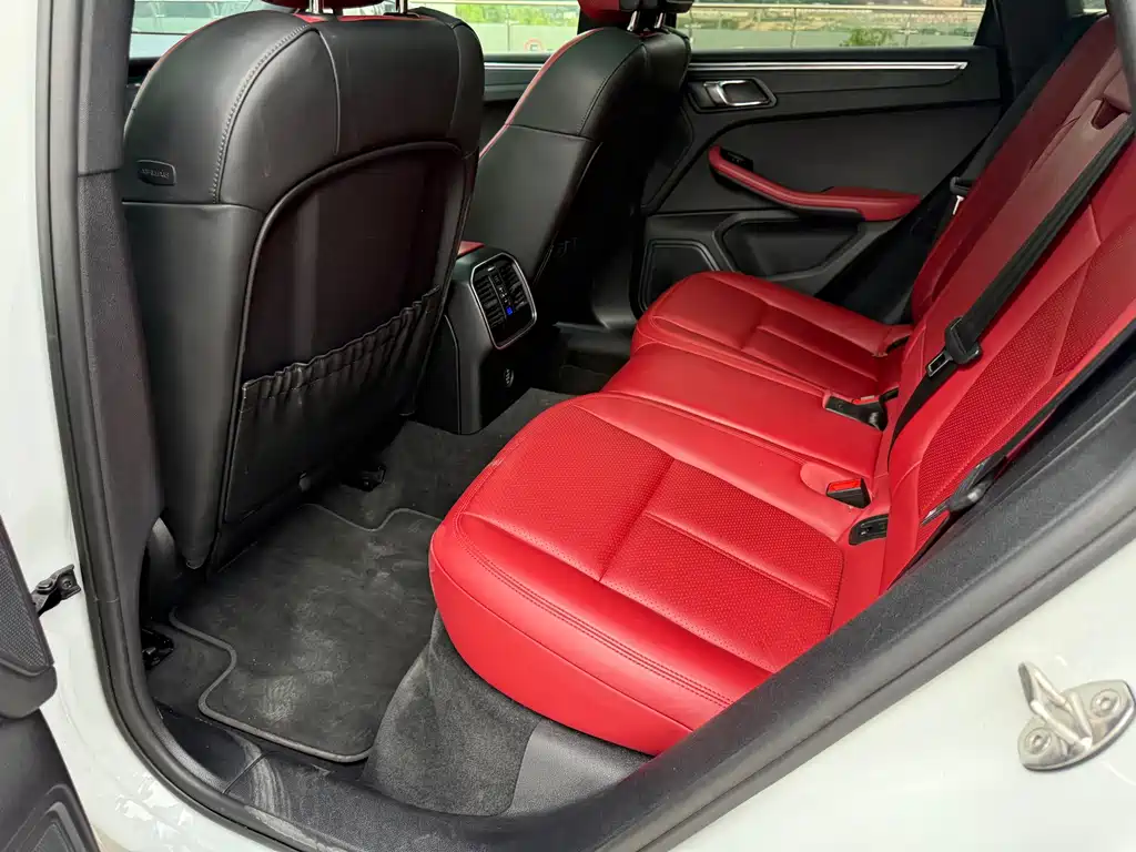 Porsche Macan — миниатюра 32