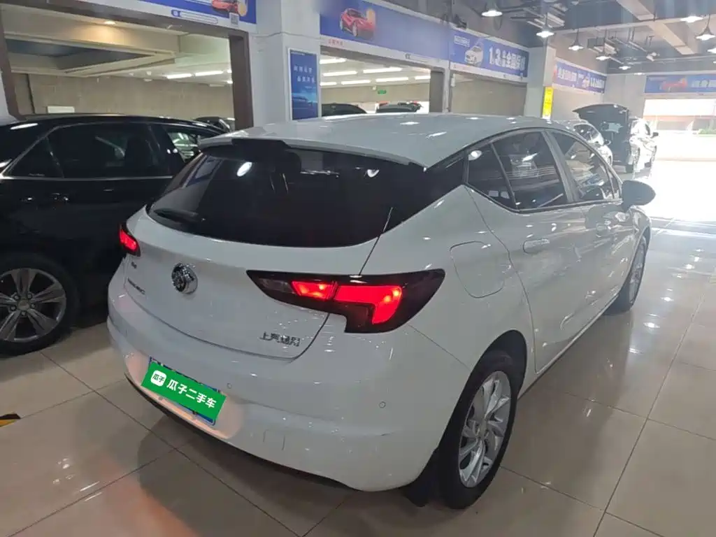 Buick Verano — миниатюра 7
