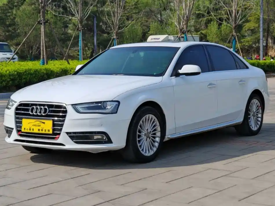 Audi A4L 2016