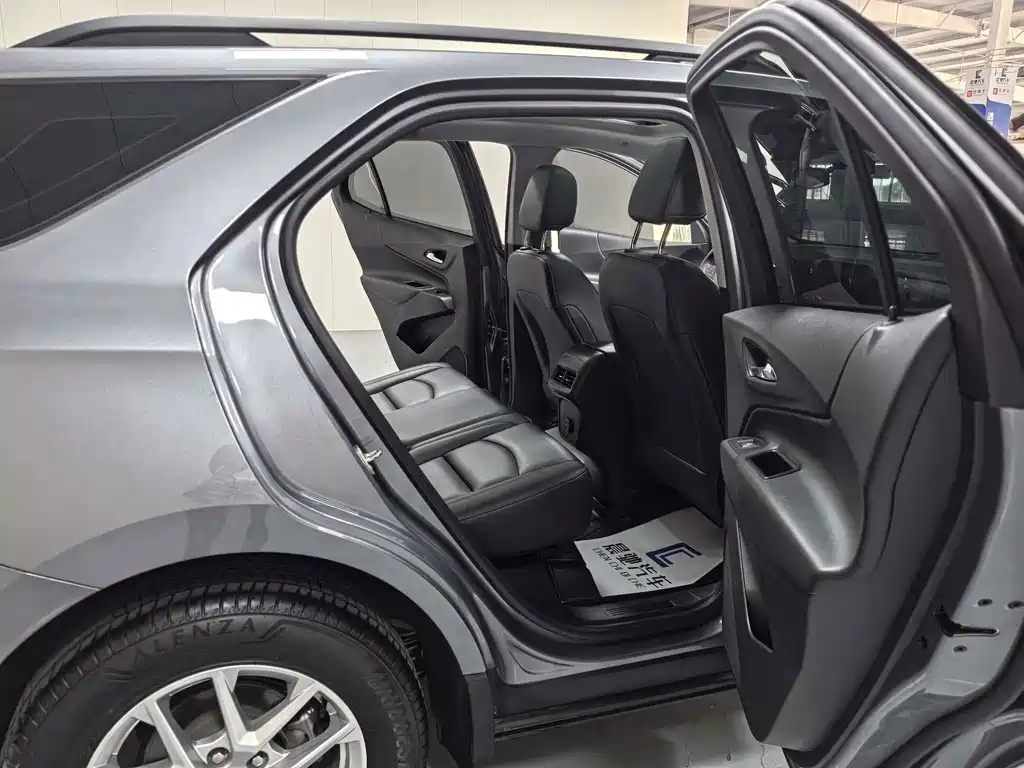 Chevrolet Equinox — миниатюра 14