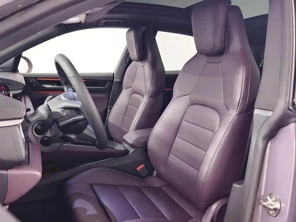 Porsche Macan EV — миниатюра 10