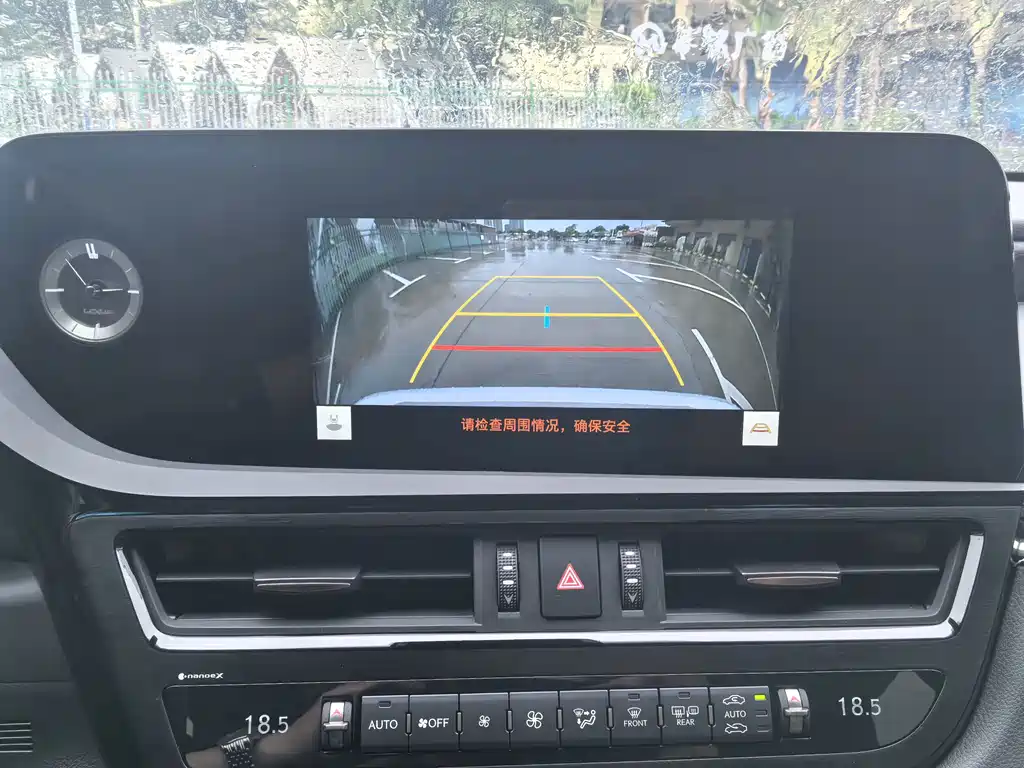 Lexus ES — миниатюра 20