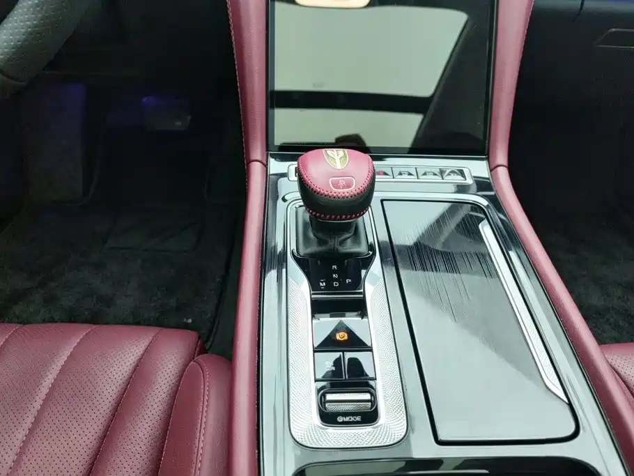 Hongqi Hongqi H5 — миниатюра 16