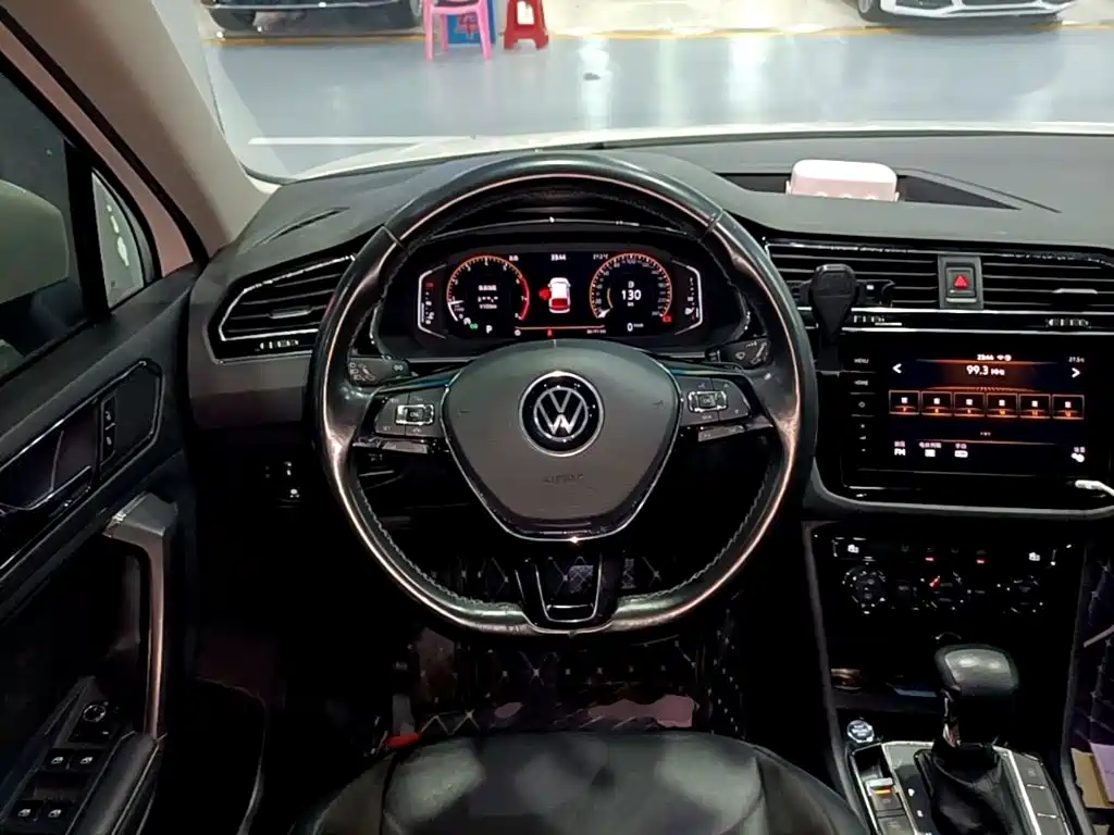 Volkswagen Tiguan L — миниатюра 11