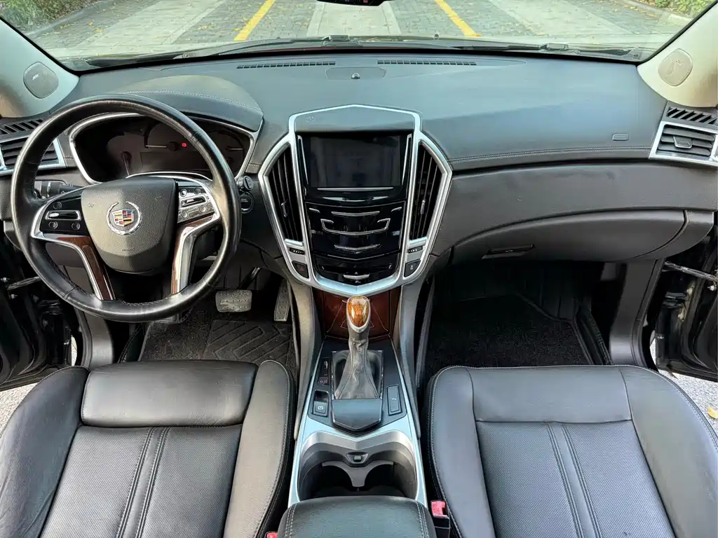 Cadillac SRX — миниатюра 10