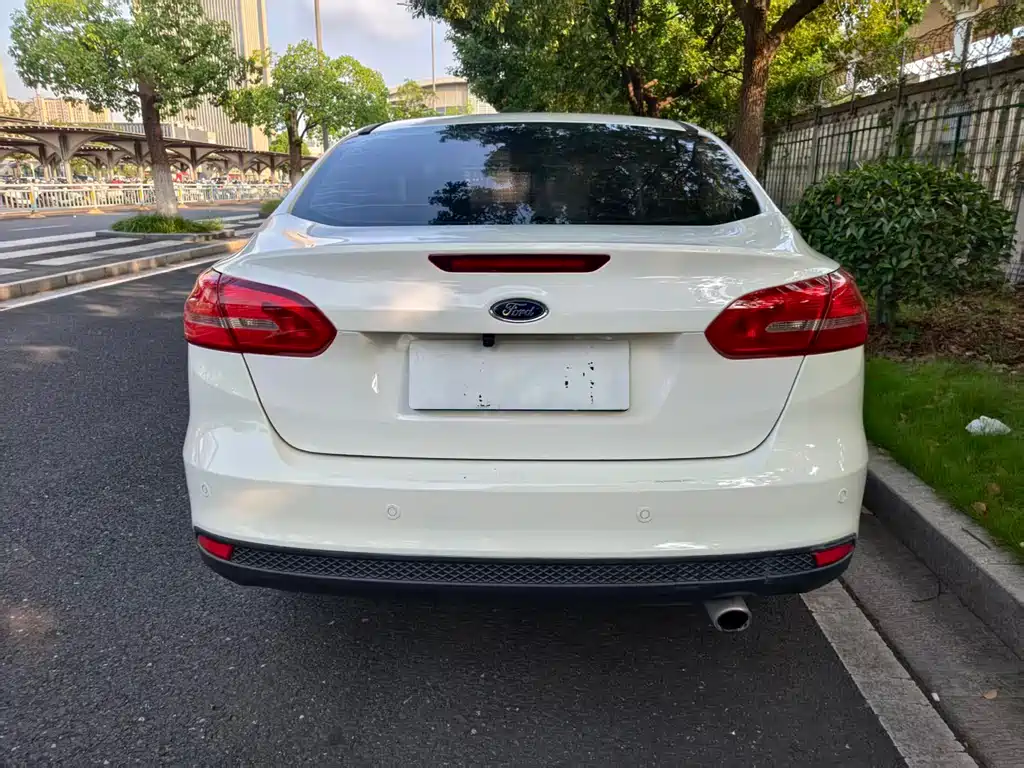Ford Focus — миниатюра 7
