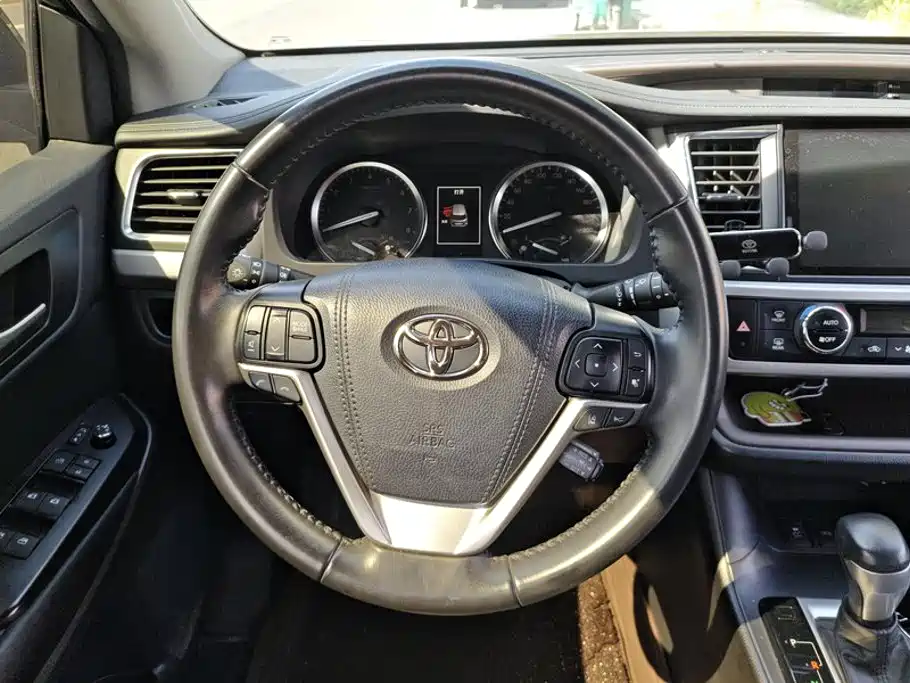 Toyota Highlander — миниатюра 15
