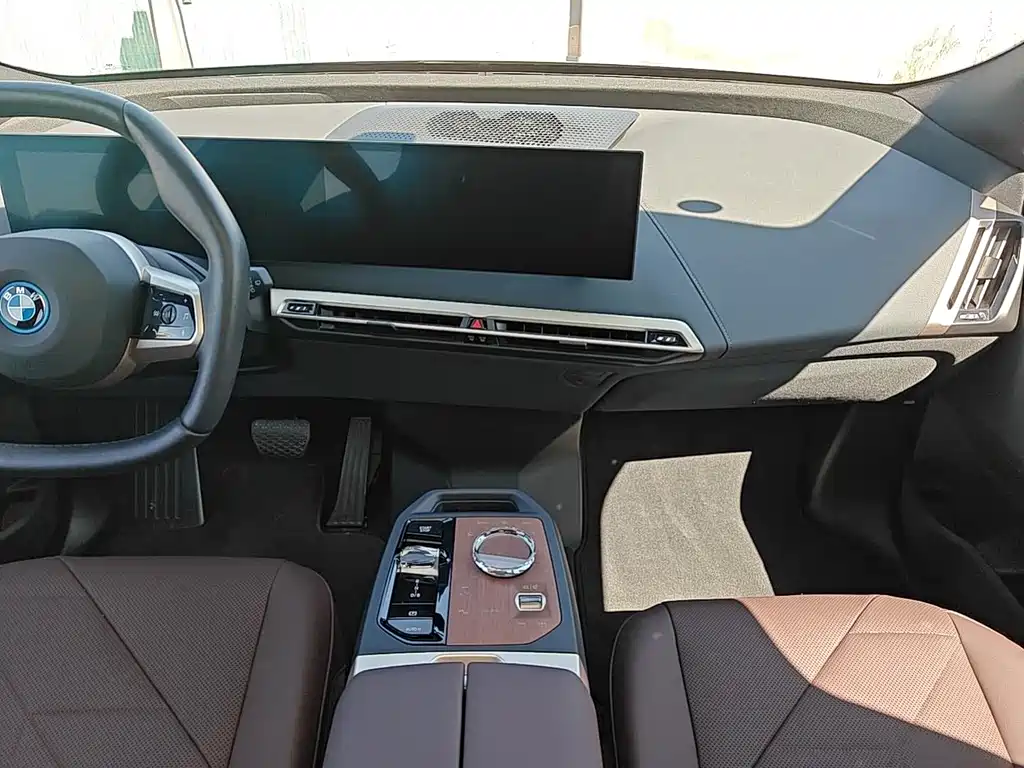 BMW iX — миниатюра 15