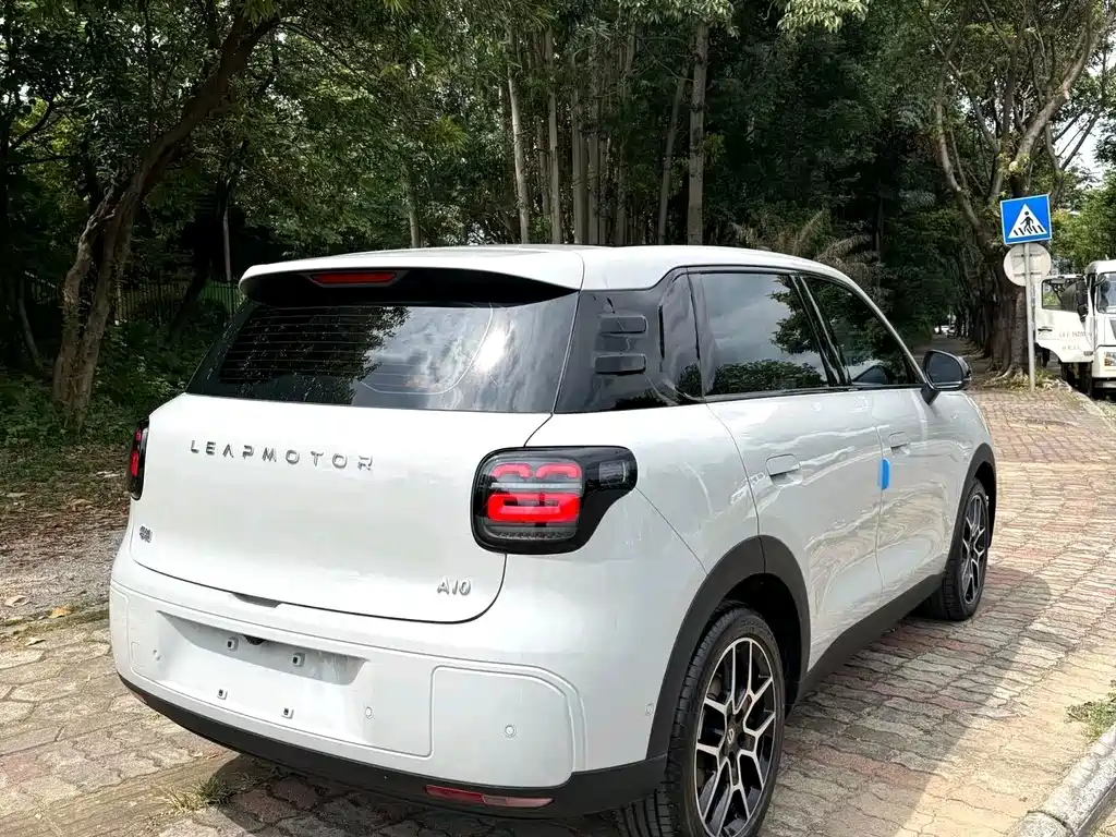 Leapmotor Leapmotor A10 — миниатюра 5