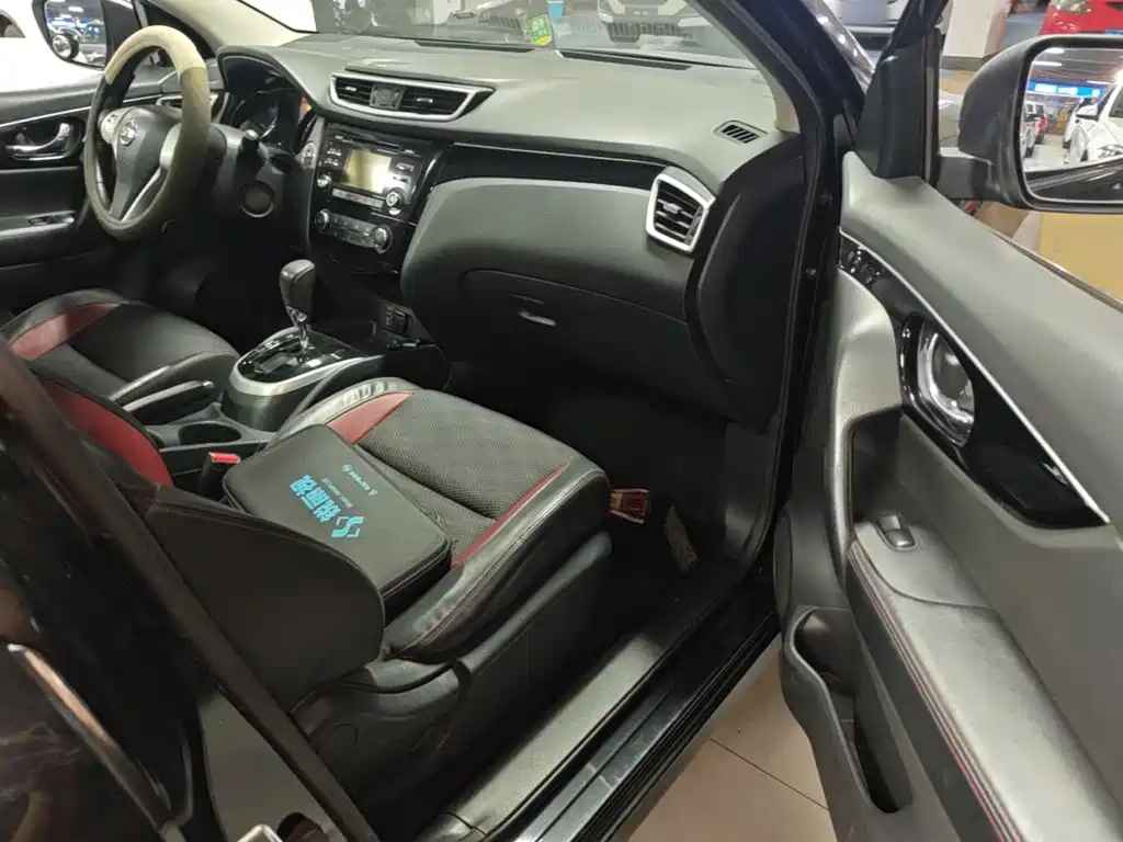 Nissan Qashqai — миниатюра 9