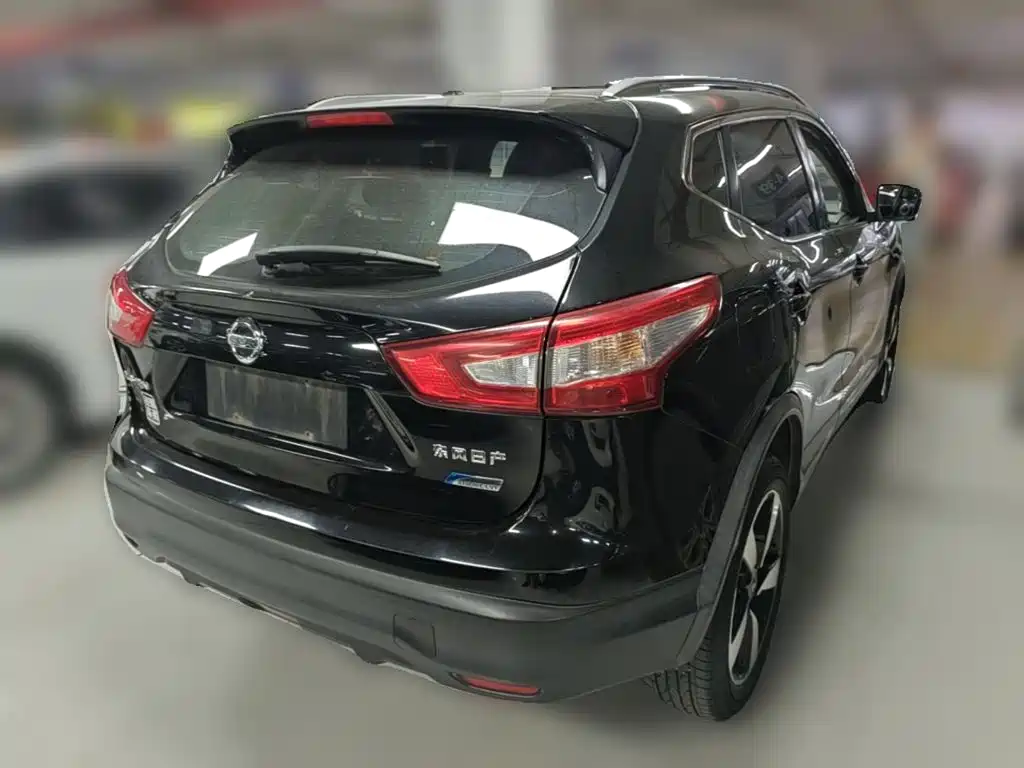 Nissan Qashqai — миниатюра 10