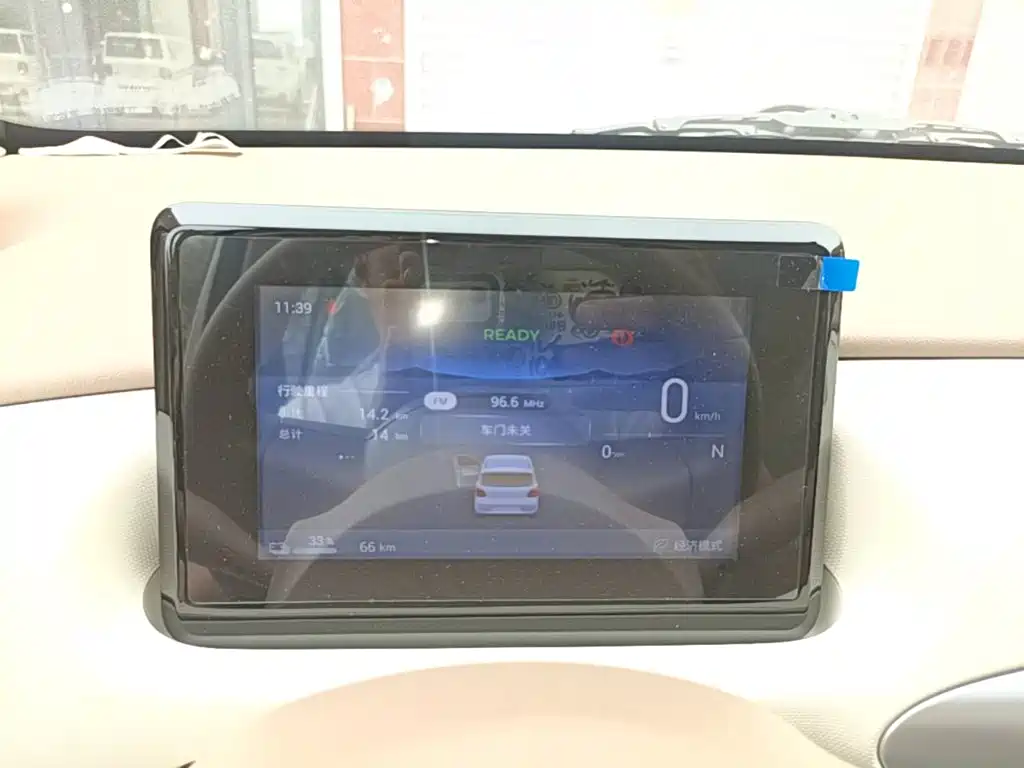 Wuling MINIEV — миниатюра 12