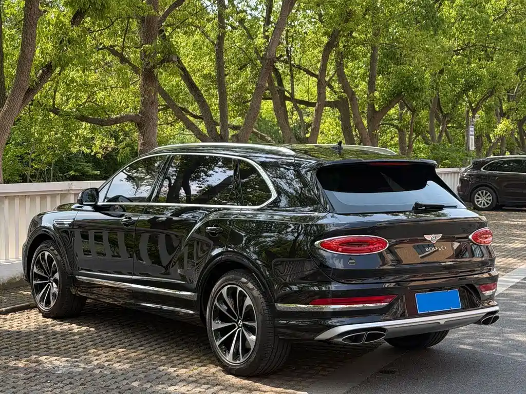 Bentley Bentayga — миниатюра 5