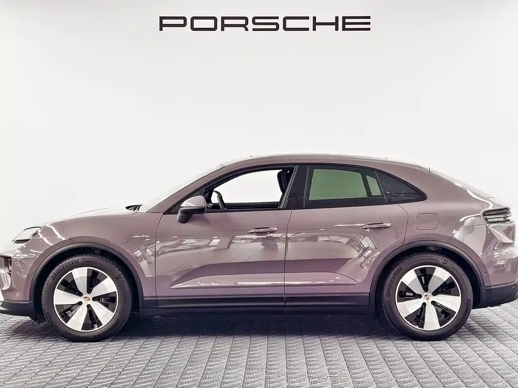 Porsche Macan EV — миниатюра 5