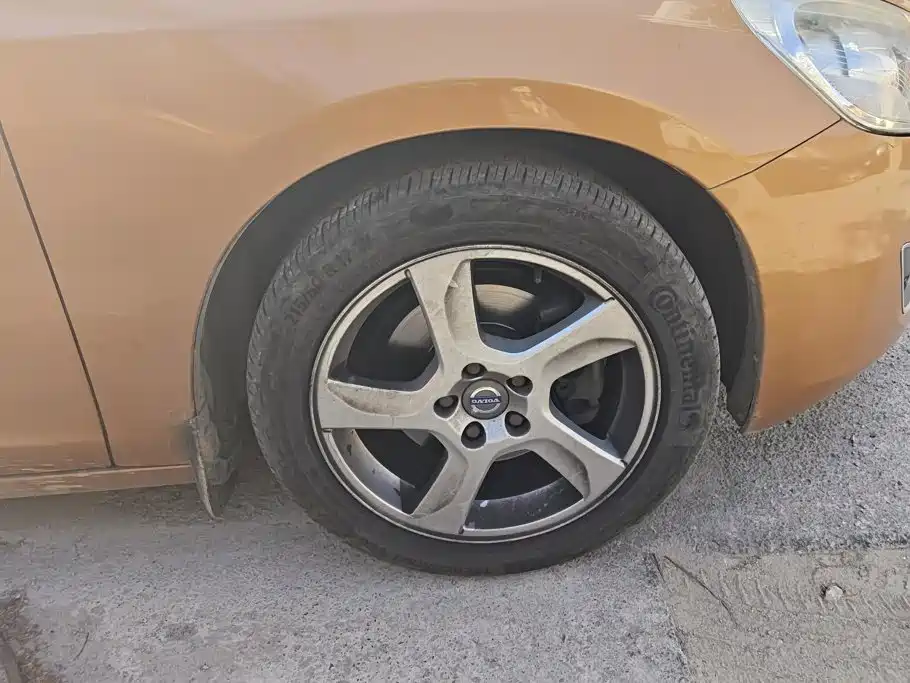 Volvo S60 (Import) — миниатюра 6