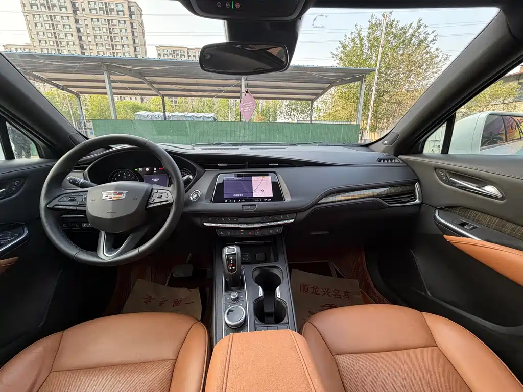 Cadillac XT4 2018 28T