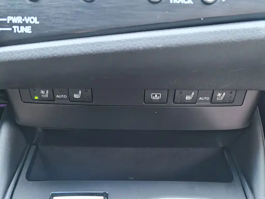 Lexus ES — миниатюра 24