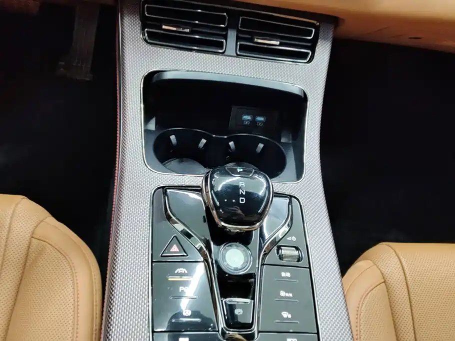BYD Han — миниатюра 16