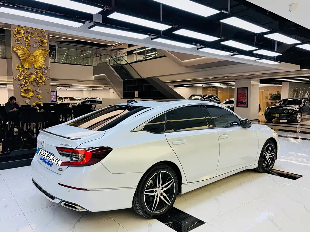 Honda Accord — миниатюра 6