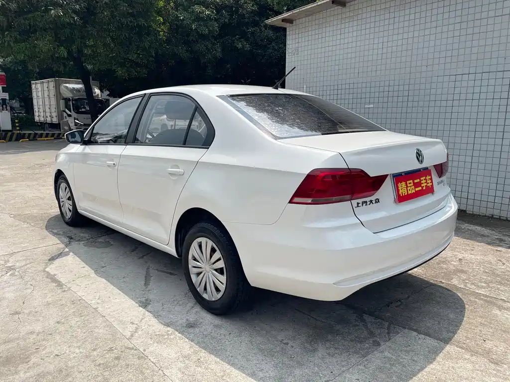 Volkswagen Santana — миниатюра 6