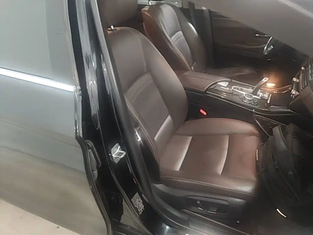 BMW 5 Series — миниатюра 25