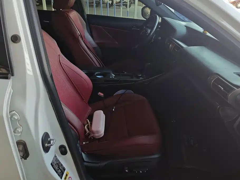 Lexus IS — миниатюра 8