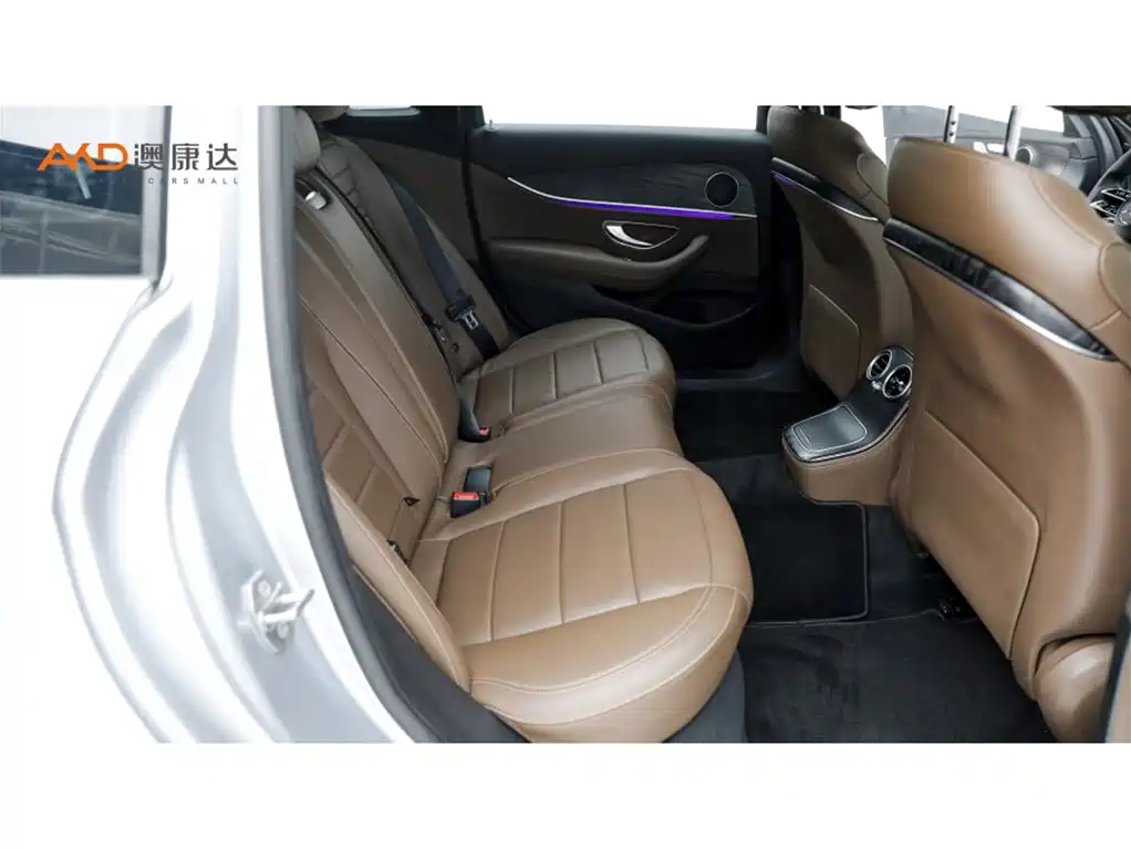 Mercedes-Benz E-Class — миниатюра 8