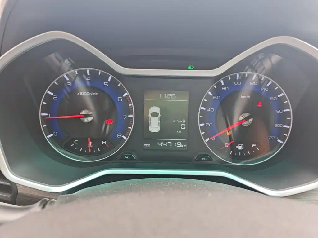 Geely Vision X3 — миниатюра 12
