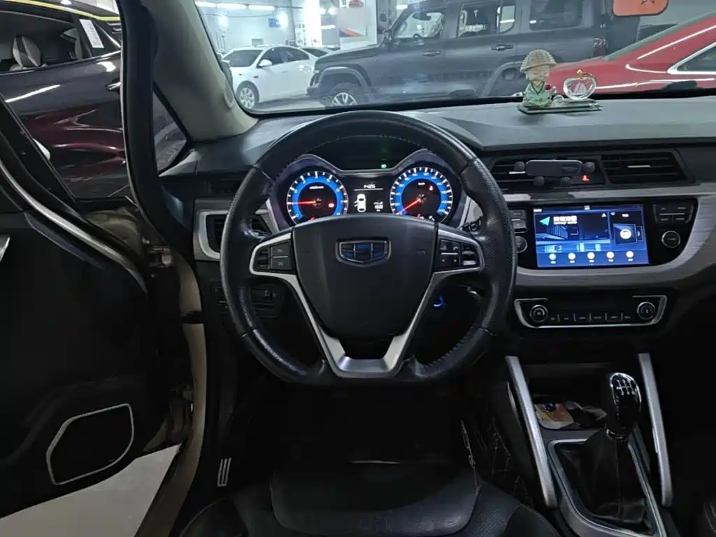 Geely Vision X3 — миниатюра 11