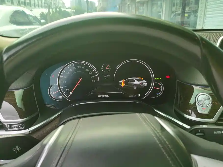 BMW 7 Series — миниатюра 14