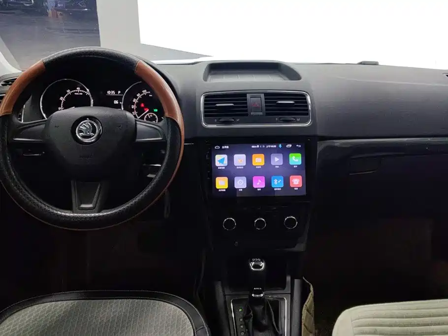 Skoda Yeti — миниатюра 12