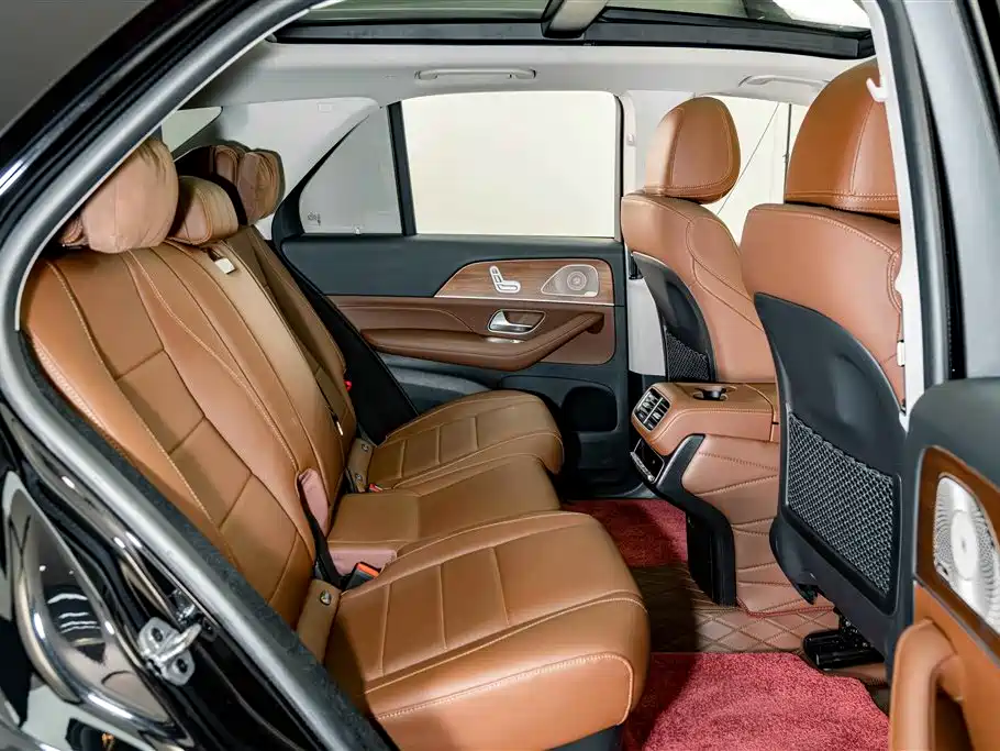 Mercedes-Benz GLE (Import) — миниатюра 22