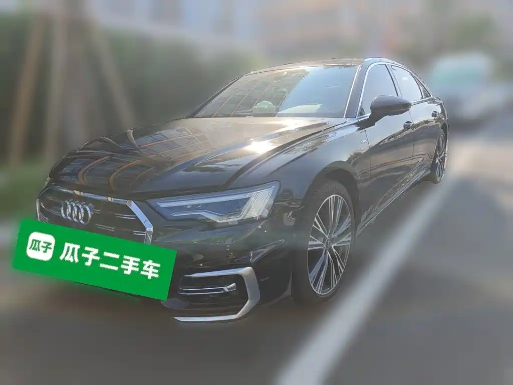 奥迪A6L 2025款 45 TFSI quattro 臻选动感型 2025